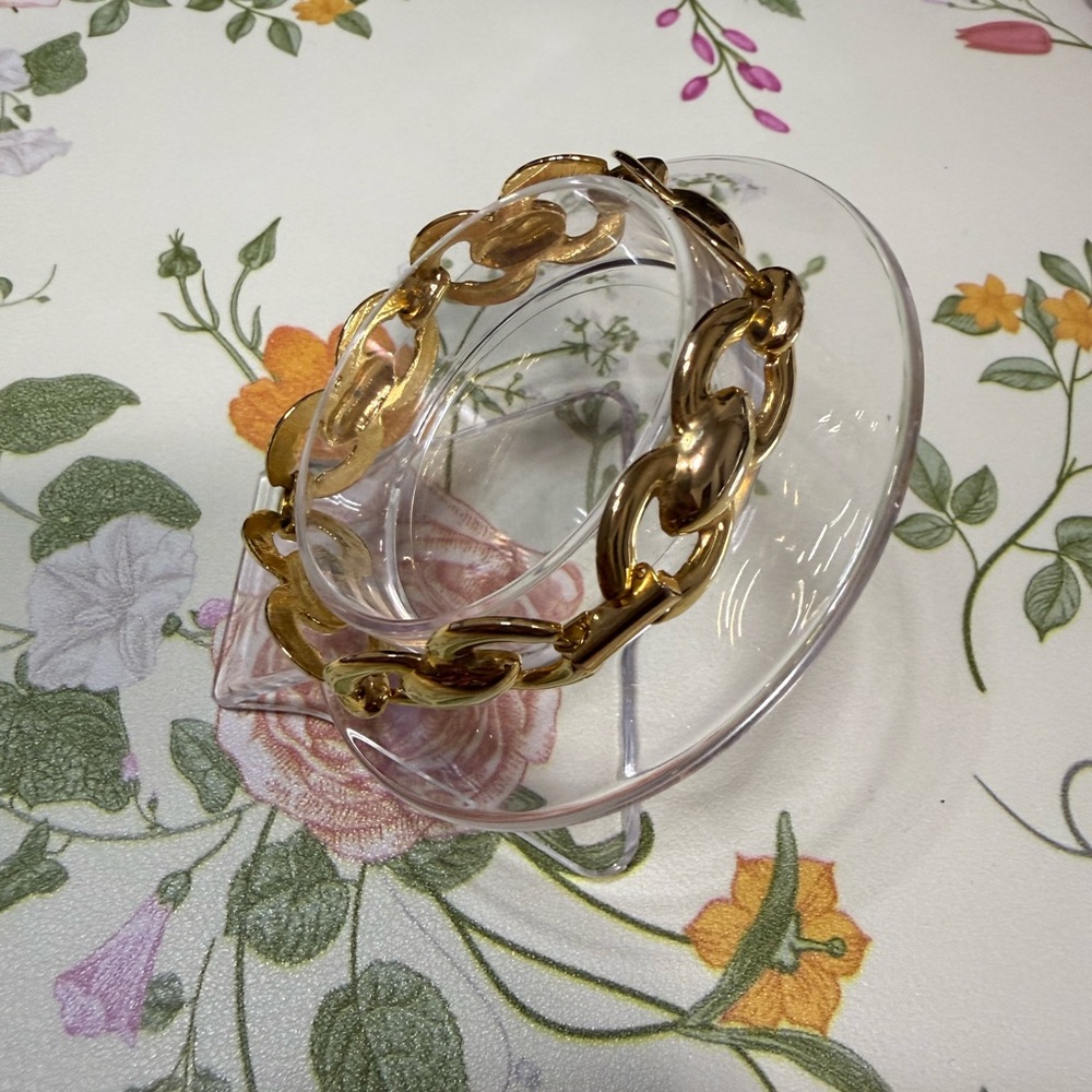 *Vintage* Elegant Gold Chain Bracelet